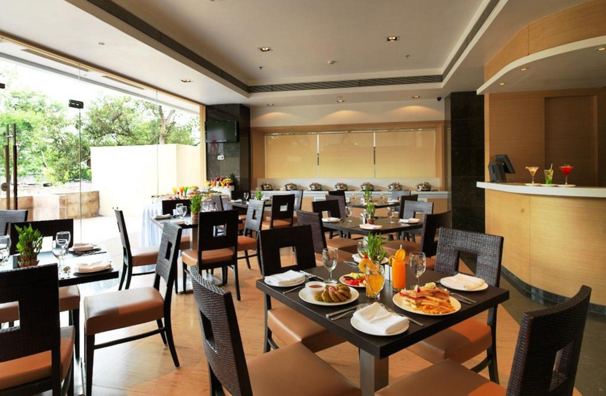 Spree Shivai Hotel Pune Pimpri-Chinchwad Экстерьер фото