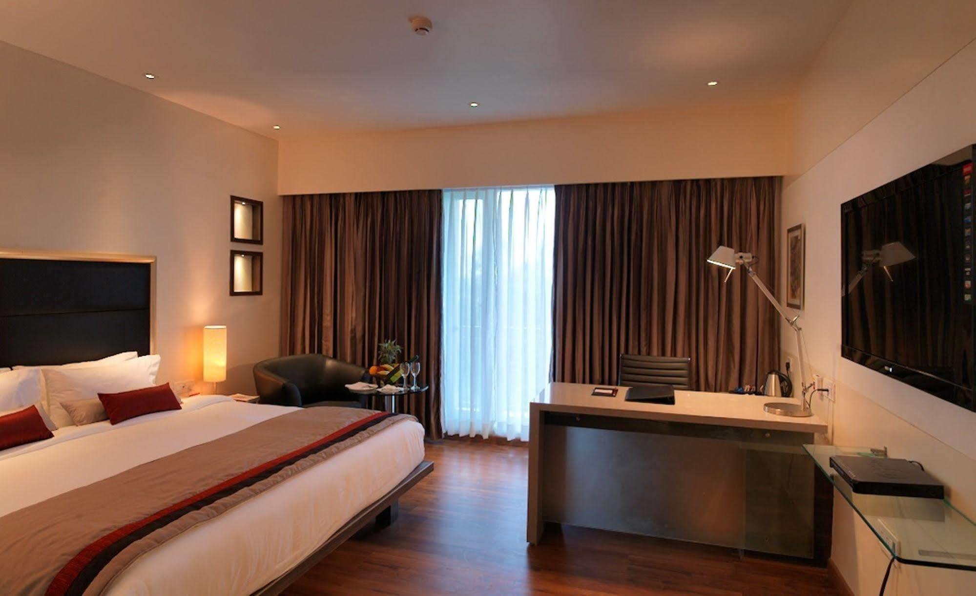 Spree Shivai Hotel Pune Pimpri-Chinchwad Экстерьер фото